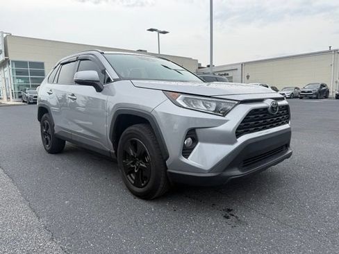 Used 2021 Toyota RAV4 XLE w/ Convenience Package AWD/4WD image 1