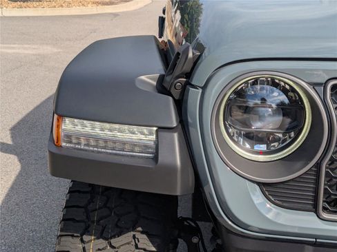 New 2025 Jeep Gladiator Mojave w/ Steel Bumper Group image 10