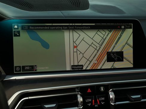 Used 2021 BMW X7 M50i image 15