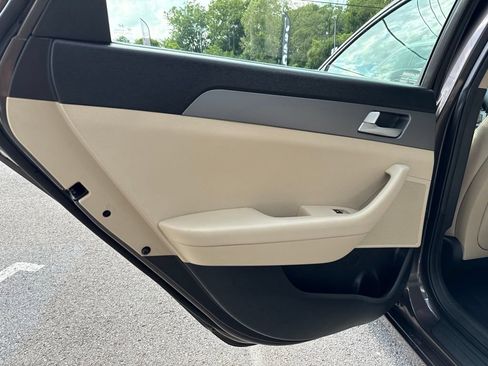 Used 2016 Hyundai Sonata SE FWD image 24