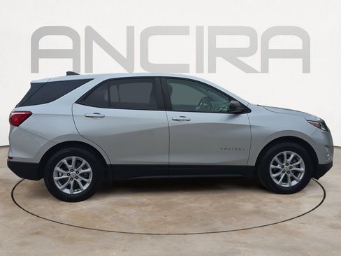 Used 2021 Chevrolet Equinox LS w/ LS Convenience Package image 11