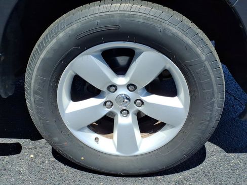 Used 2015 RAM 1500 Express AWD/4WD image 17