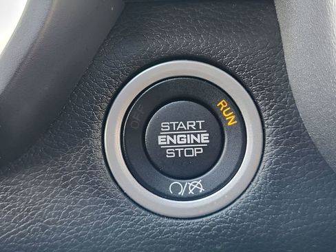 Used 2024 RAM 2500 Tradesman w/ Chrome Appearance Group image 22