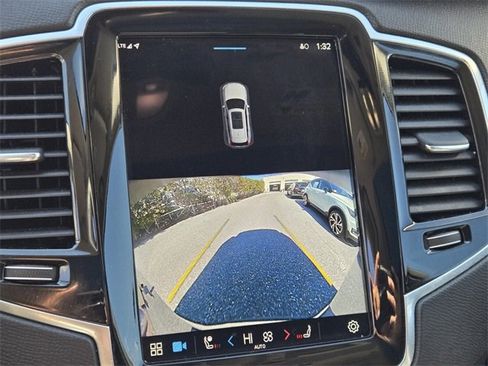 Certified 2023 Volvo XC90 B6 Plus image 21