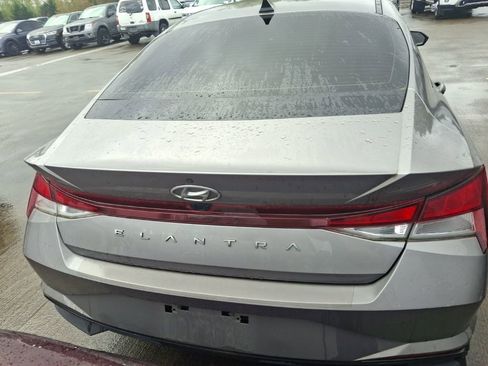 Used 2022 Hyundai Elantra SEL image 6