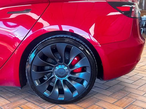 Used 2021 Tesla Model 3 Performance image 16