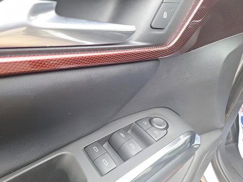 Used 2025 Chevrolet Traverse Z71 image 19