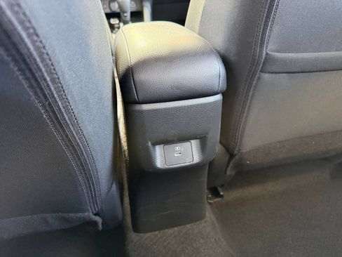 Used 2025 Nissan Versa SV FWD image 22