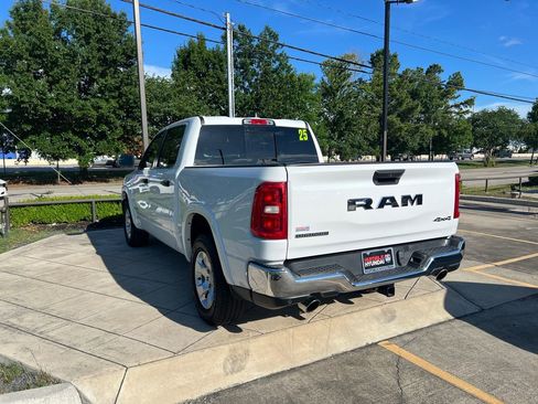 Used 2025 RAM 1500 Big Horn AWD/4WD image 13