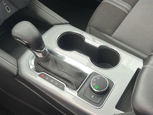 Used 2025 Chevrolet Blazer LT image 31