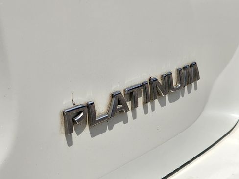 Used 2016 Nissan Pathfinder Platinum w/ Cargo Package FWD image 12
