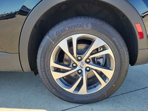 Used 2023 Buick Envision Essence image 24