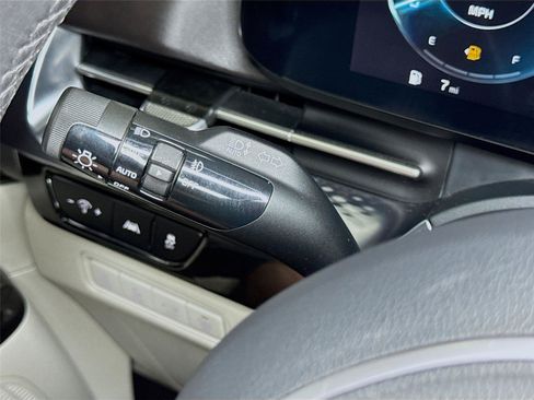 Used 2024 Kia Carnival SX Prestige FWD image 6