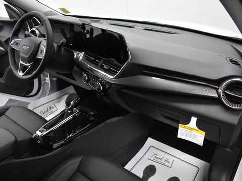New 2025 Chevrolet Trax ACTIV w/ Driver Confidence Package image 26