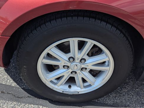 Used 2007 Ford Mustang Convertible RWD image 7