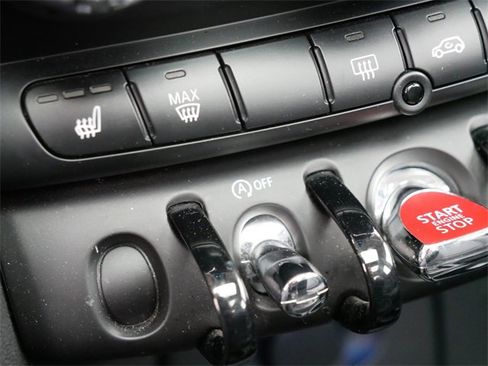 Used 2020 MINI Cooper 4-Door Hardtop w/ Premium Package image 35