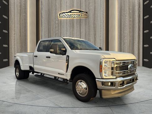 Used 2024 Ford F350 XLT image 2