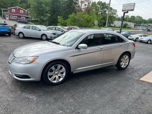 Used 2012 Chrysler 200 Touring w/ Cold Weather Group FWD image 9