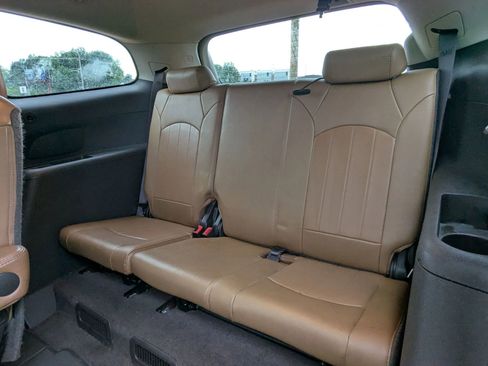 Used 2014 Buick Enclave Premium w/ Trailering Provision Package FWD image 15