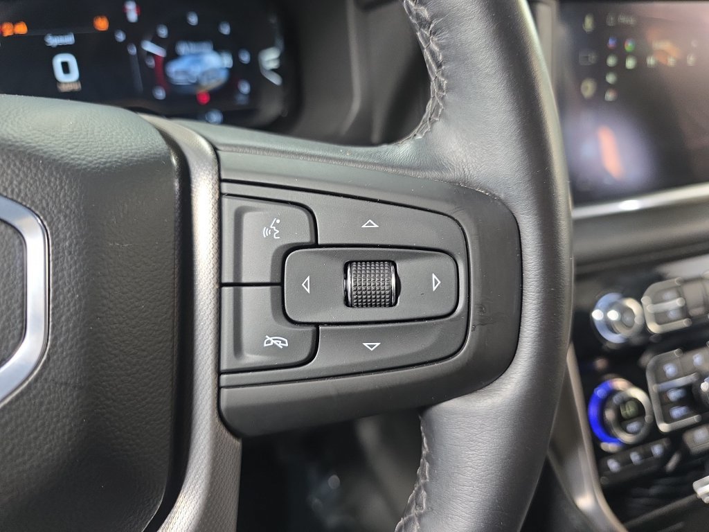 Used 2024 GMC Yukon Denali w/ Advanced Technology Package AWD/4WD image 18