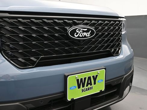 New 2025 Ford Maverick Lariat w/ Black Appearance Package image 20