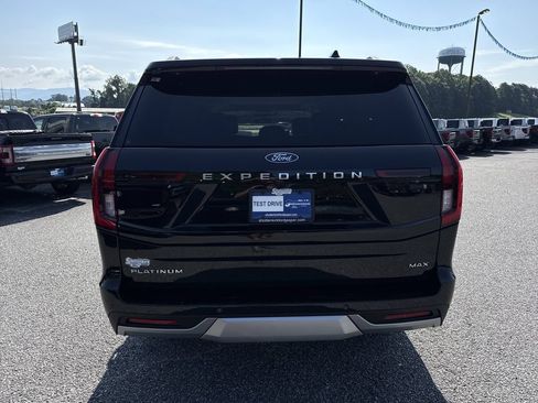 Used 2025 Ford Expedition Max Platinum w/ Driver's Package AWD/4WD image 6
