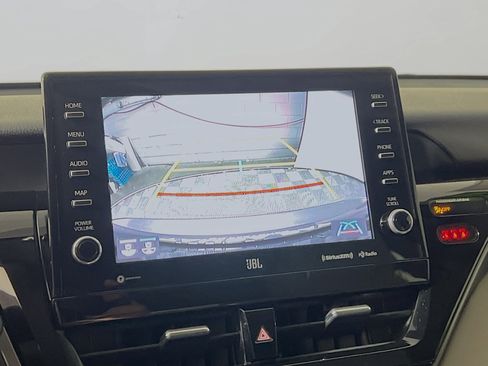 Used 2021 Toyota Camry XLE image 28