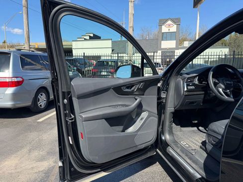 Used 2021 Audi Q7 2.0T Premium w/ Convenience Package image 19