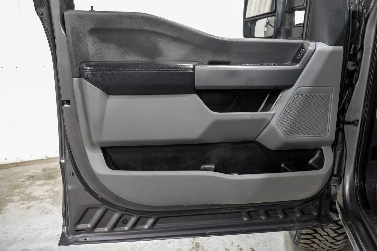 Used 2023 Ford F350 XLT w/ 360-Degree Camera Package AWD/4WD image 40