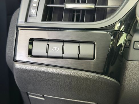 Used 2024 Lexus ES 350 w/ Technology Package image 17