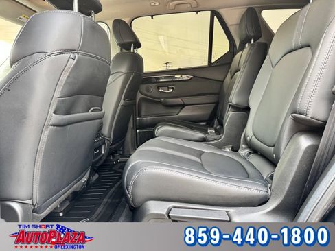 Used 2025 Honda Pilot Touring image 37
