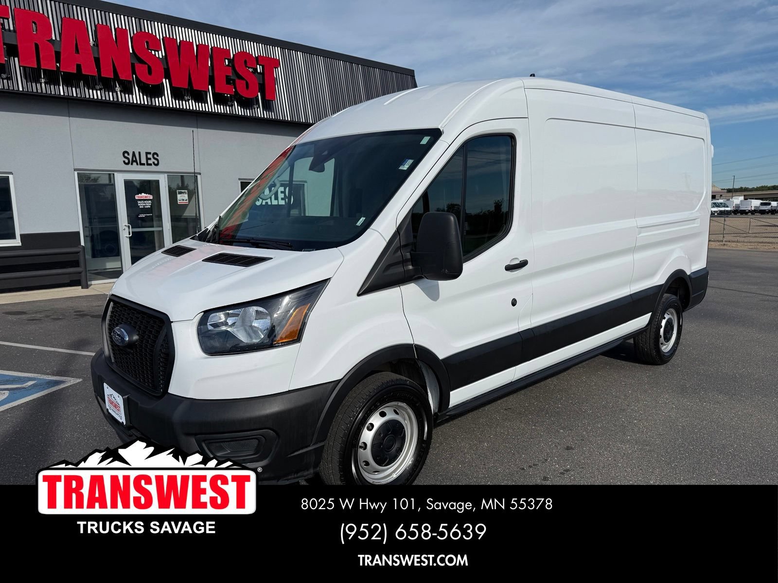 Used 2025 Ford Transit 250 148 Medium Roof RWD image 1