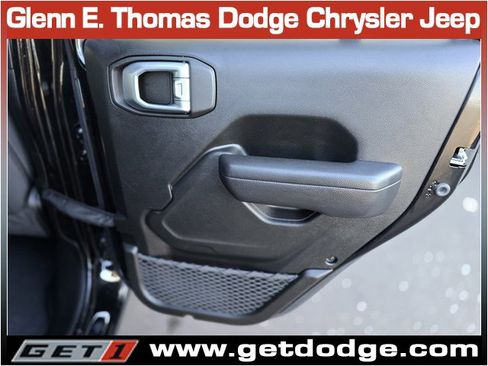 Used 2022 Jeep Wrangler Unlimited Sport image 32