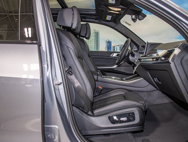 Used 2026 BMW X5 M60i w/ Climate Comfort Package AWD/4WD image 21