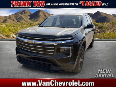 Used 2025 Chevrolet Traverse LT w/ Sun and Wheel Package
