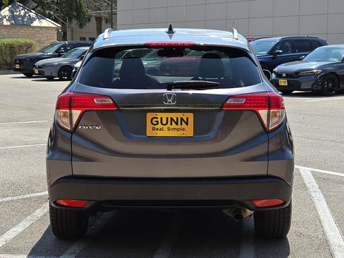 Used 2021 Honda HR-V EX-L image 4