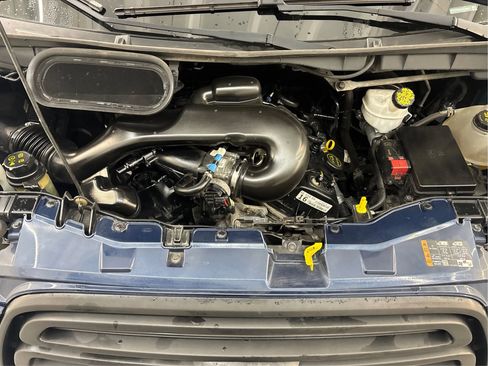 Used 2019 Ford Transit 350 XL image 30