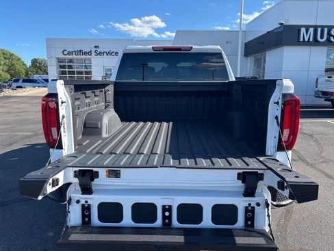Used 2026 GMC Sierra 1500 SLT w/ SLT Convenience Package AWD/4WD image 34
