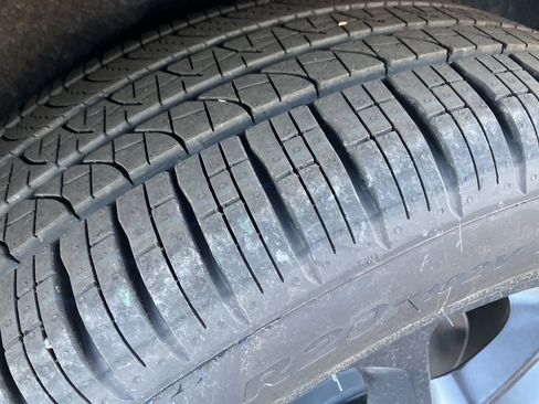 New 2026 Chrysler Pacifica Limited w/ S Appearance Package image 12