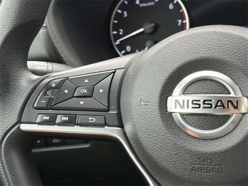 Certified 2023 Nissan Sentra SV image 10