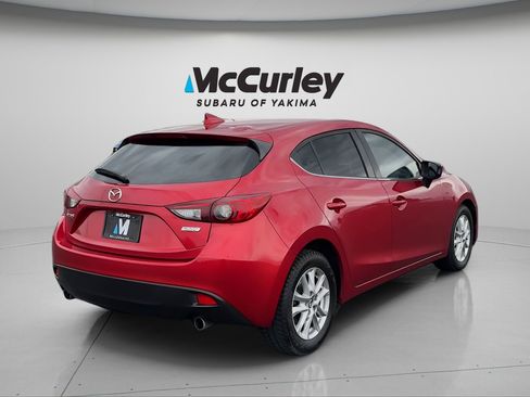 Used 2016 MAZDA MAZDA3 i Touring w/ Popular Equipment Package FWD image 6