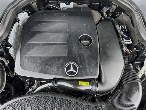 Used 2021 Mercedes-Benz GLC 300 4MATIC Coupe image 36