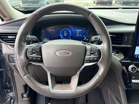 Used 2021 Ford Explorer Platinum w/ Equipment Group 601A image 18