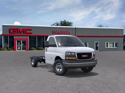 New 2025 GMC Savana 3500 w/ Power Convenience Package