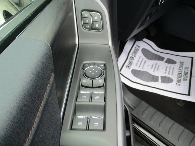 Used 2025 Ford F150 Lariat w/ Equipment Group 502A High AWD/4WD image 11