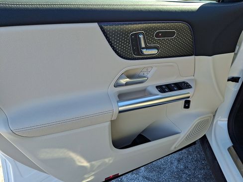 Used 2026 Mercedes-Benz GLA 250 4MATIC image 12