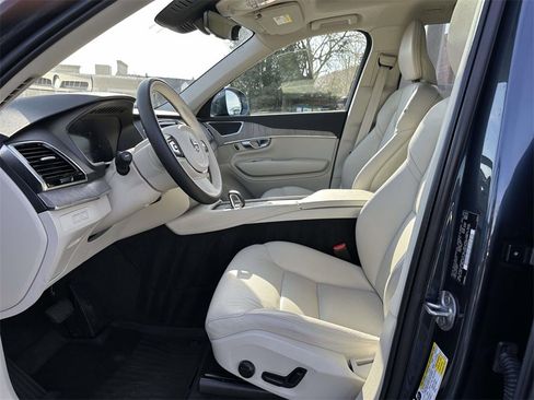 Used 2024 Volvo XC90 T8 Plus image 16