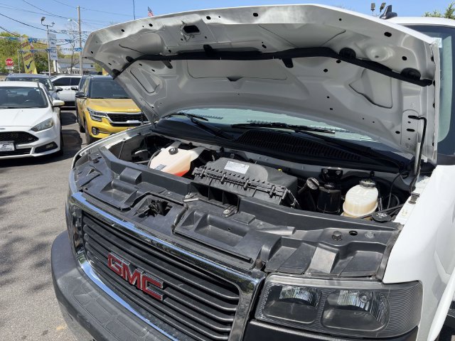 Used 2025 GMC Savana 3500 LT w/ LT Preferred Equipment Group RWD image 31