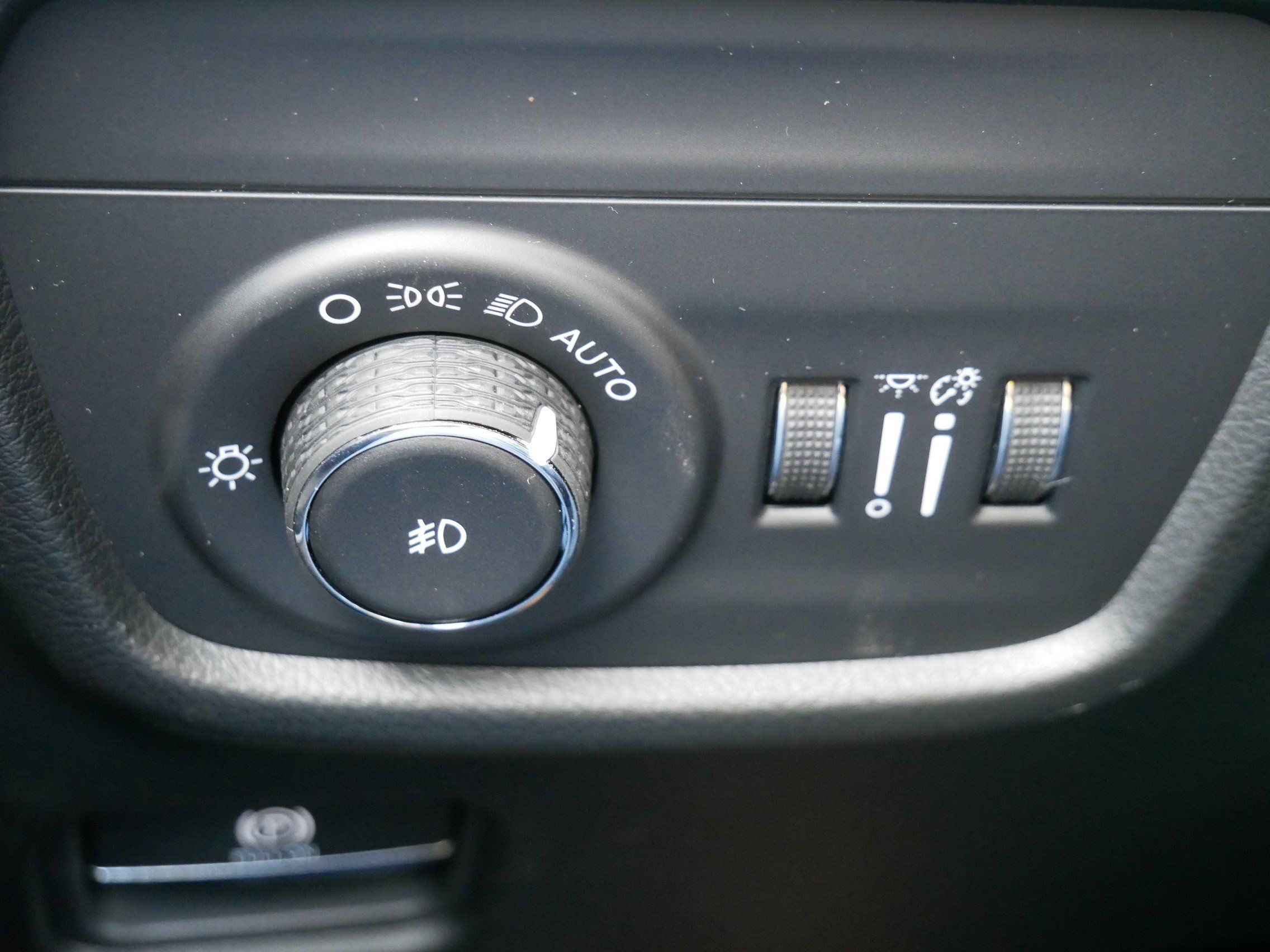 New 2027 Jeep Grand Cherokee Limited AWD/4WD image 14