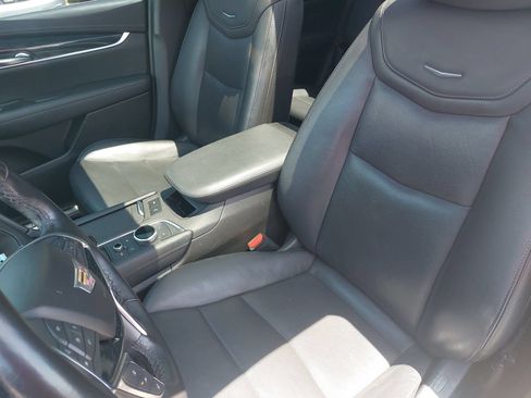 Used 2023 Cadillac XT5 Premium Luxury FWD image 17